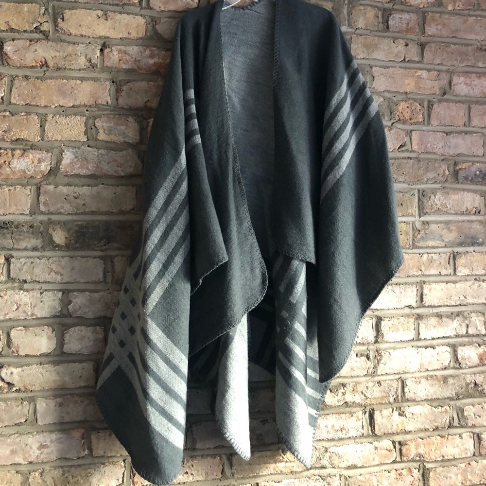 BB Dakota Poncho